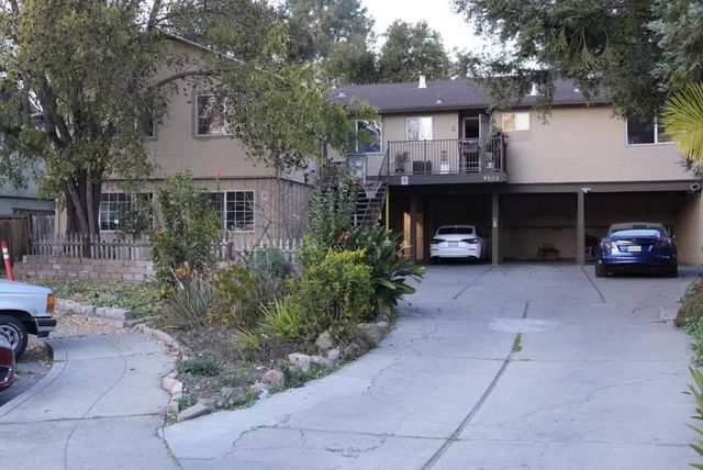 1826 Higdon Avenue, Mountain View