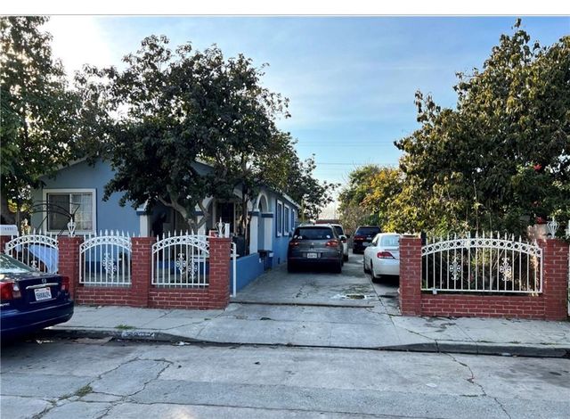 10931 Anzac, Los Angeles