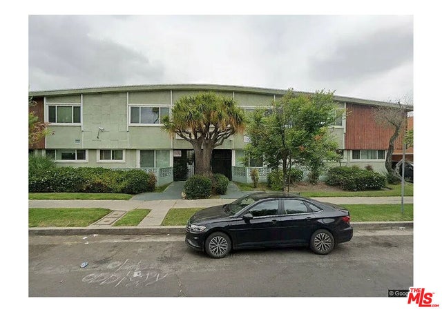 4911 August Street, Los Angeles