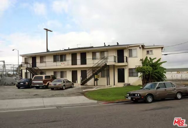 2211 S Genesee Avenue, Los Angeles