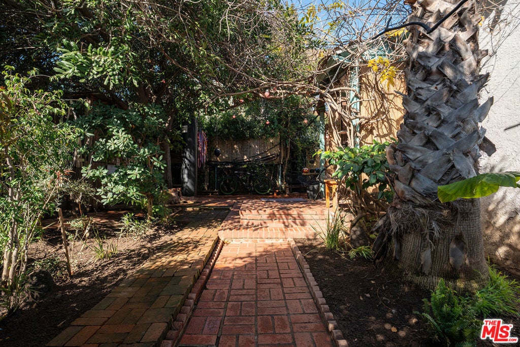 Photo of Listing #26650653