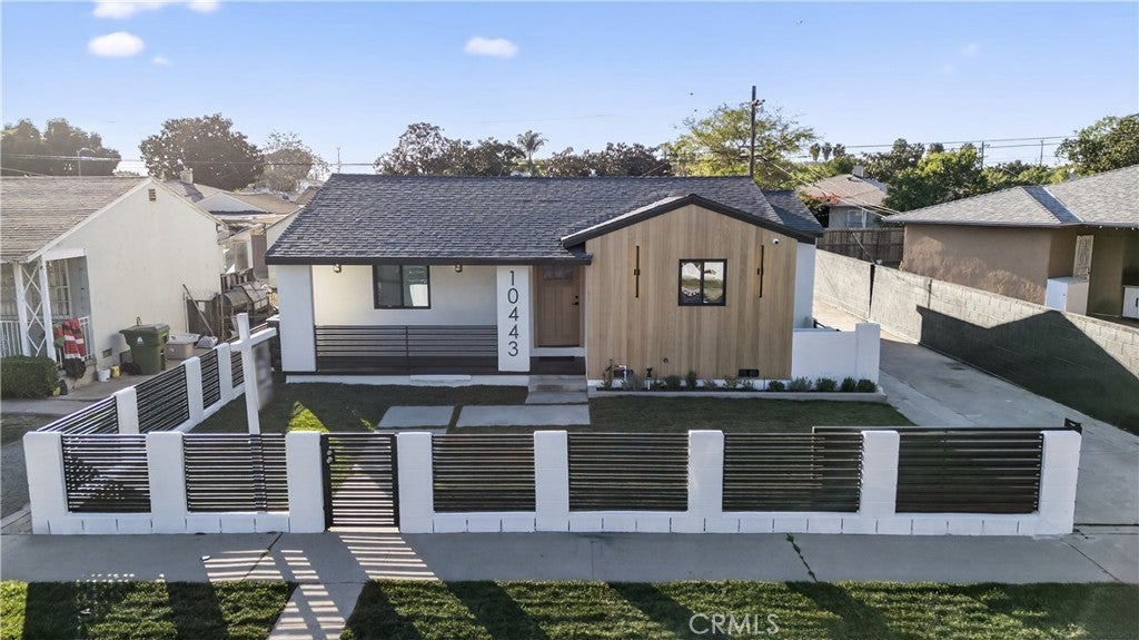 Photo of Listing #DW26033431