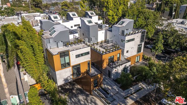 1016 N Martel Avenue, West Hollywood