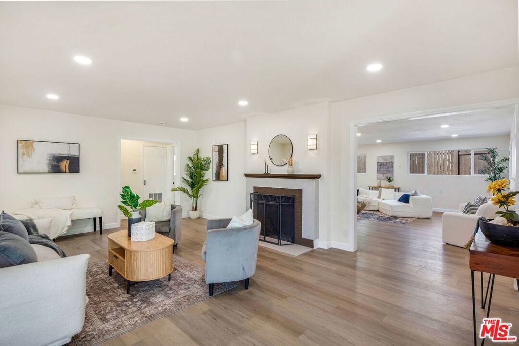 Photo of Listing #26655547