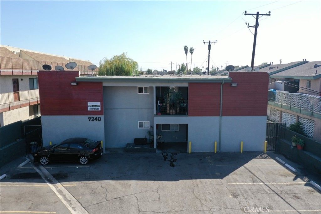 9240 Palm Street, Bellflower