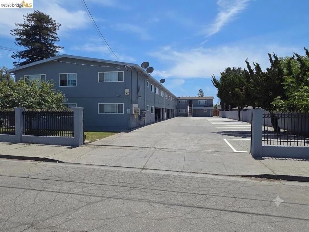 257 Poplar Ave, Hayward
