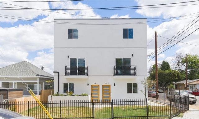 2843 Folsom, Los Angeles