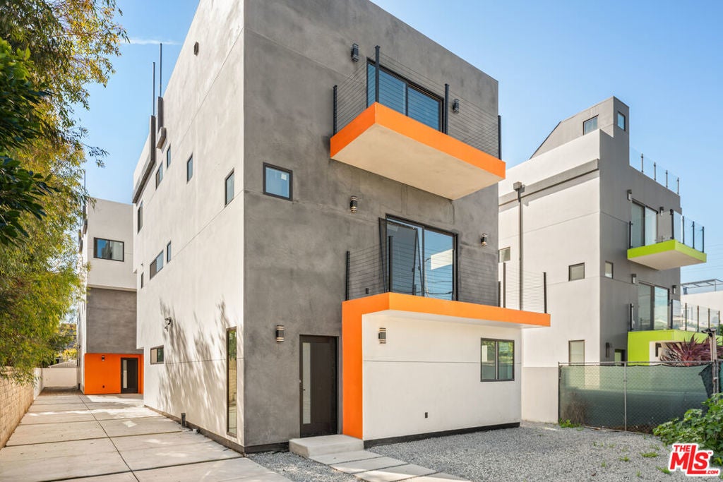 Photo of Listing #26657635