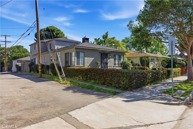 2117 Stewart Street, Santa Monica