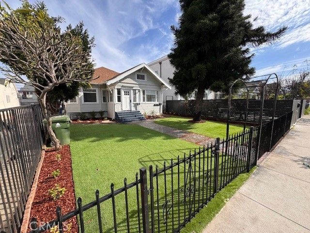 1334 S Berendo Street, Los Angeles
