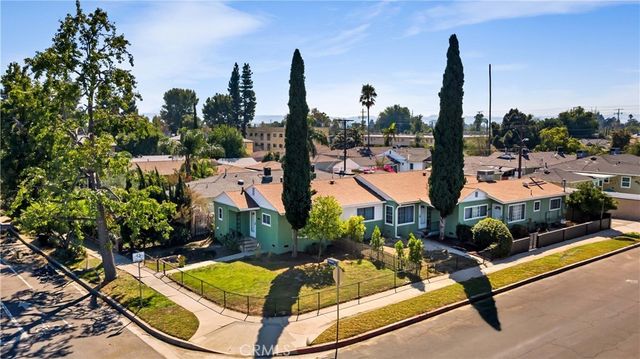 6153 Clybourn Avenue, North Hollywood