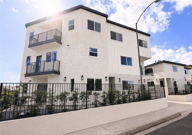 415 N La Fayette Park, Los Angeles