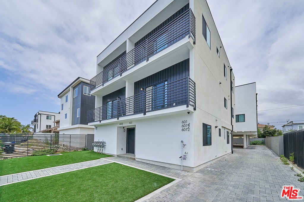 Photo of Listing #26659385