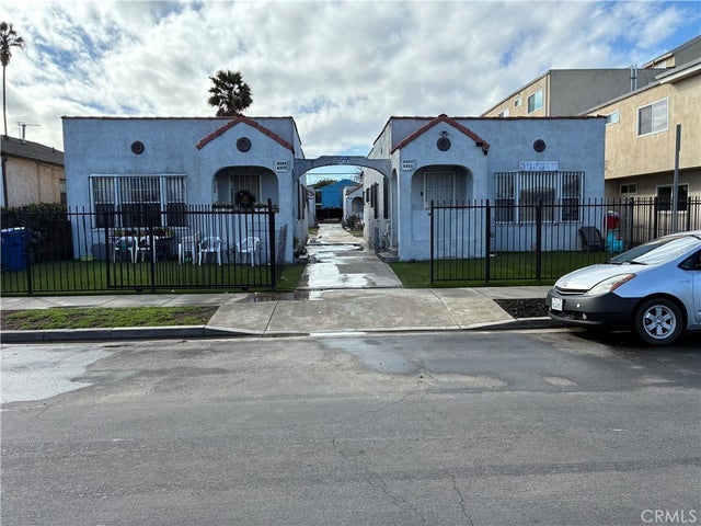 6333 8th Ave, Los Angeles