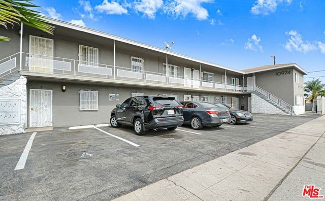 10974 S Figueroa Street, Los Angeles