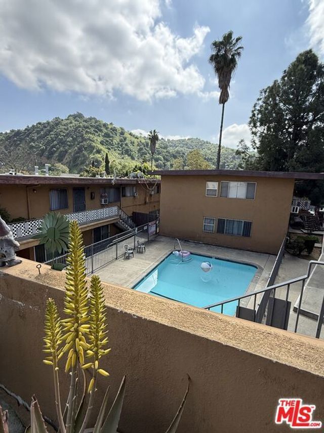281 S Avenue 52, Los Angeles