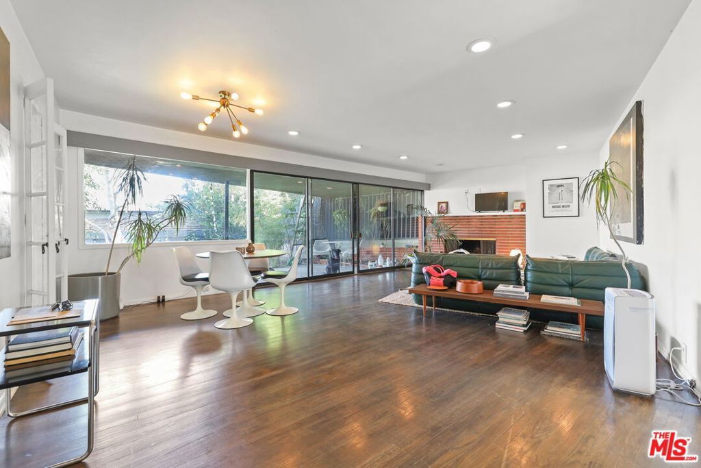 Photo of Listing #26660593