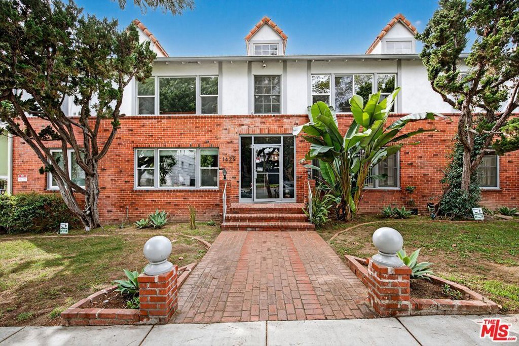 1429 Havenhurst Drive, West Hollywood