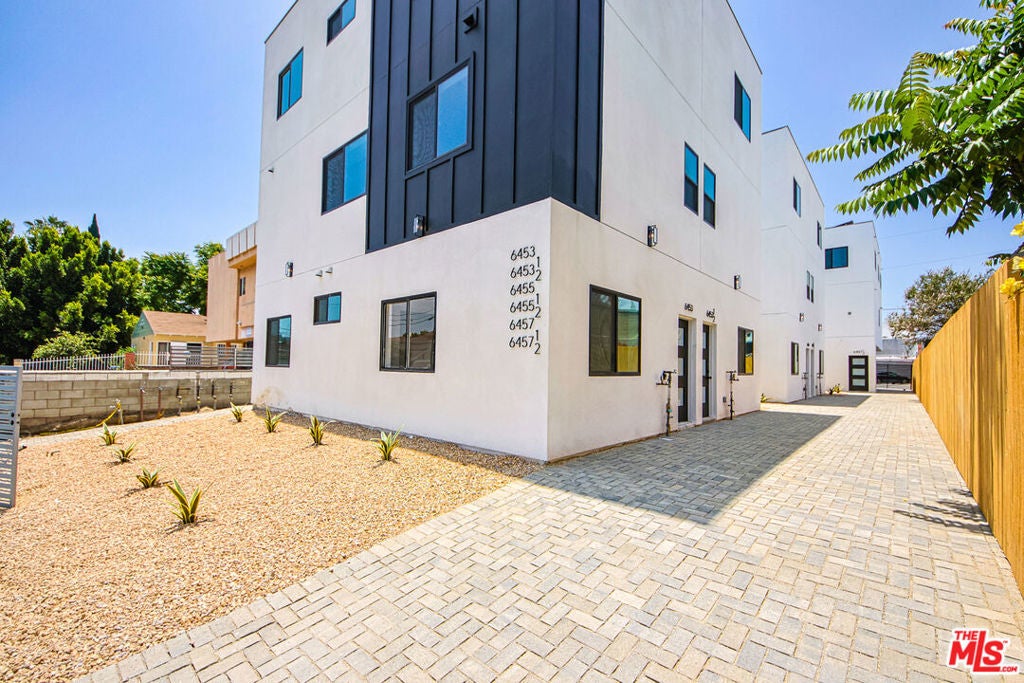 Photo of Listing #26661843