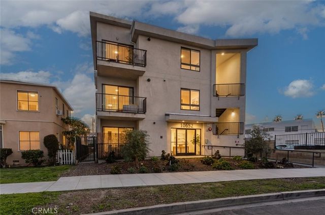 10652 Whipple Street, North Hollywood