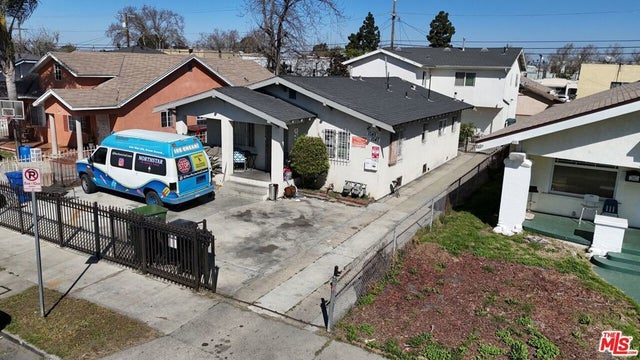 1049 W 61st Street, Los Angeles