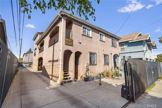 879 E 40th Place, Los Angeles