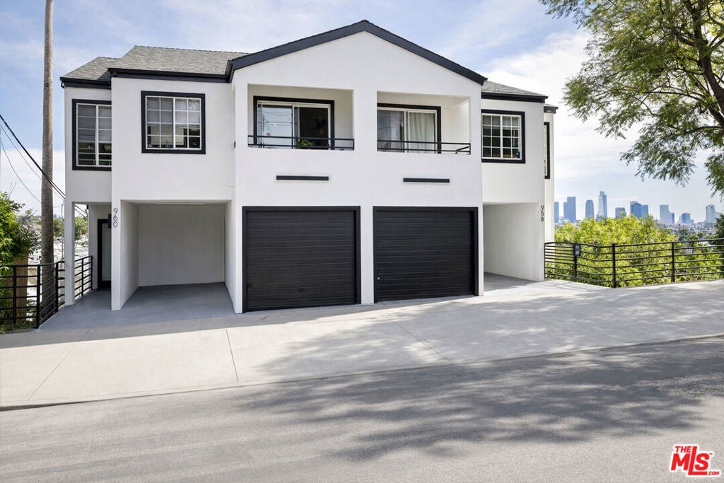 Photo of Listing #26665077