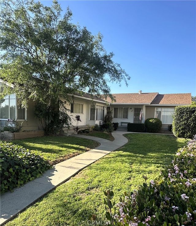 735 Barris, Fullerton