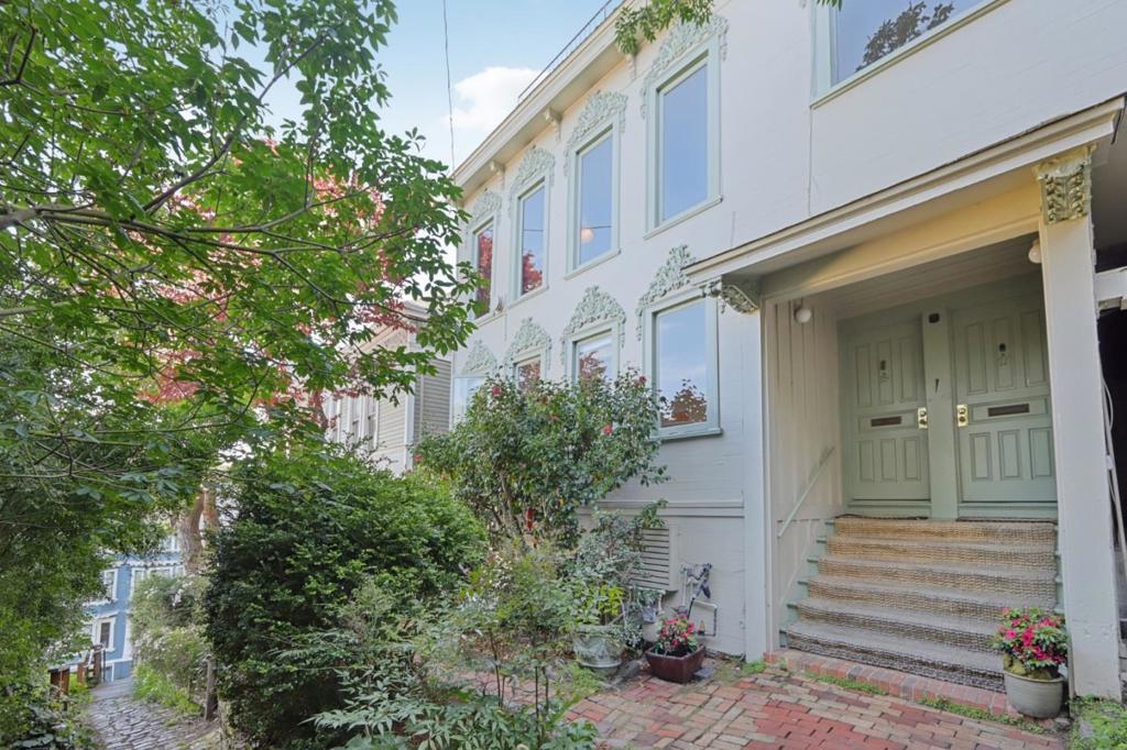 Photo of Listing #ML82039012