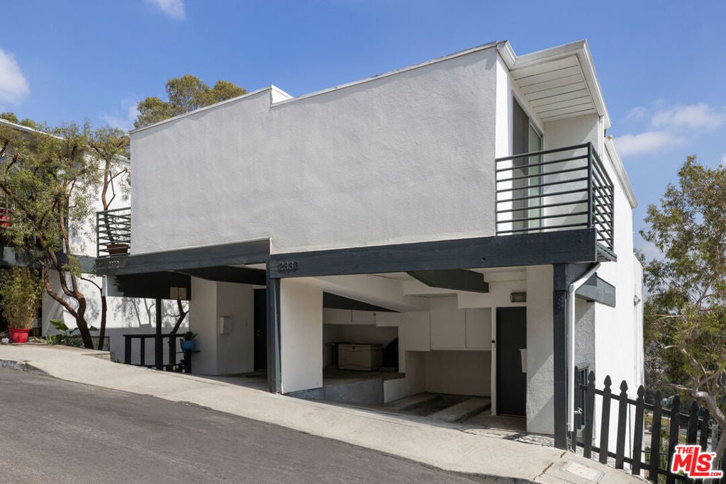 Photo of Listing #26665237