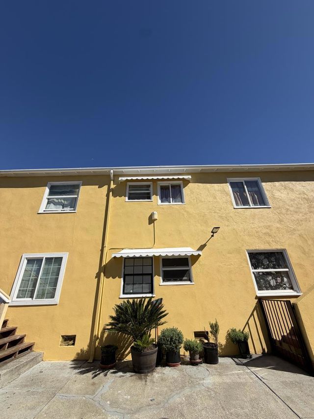 23 Peroly Court, Oakland