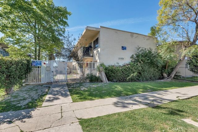 17926 Schoenborn St, Northridge