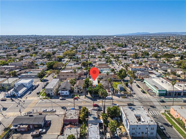 8311 Avalon, Los Angeles