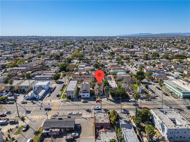 8315 Avalon, Los Angeles