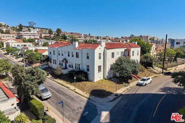 837 White Knoll Drive, Los Angeles