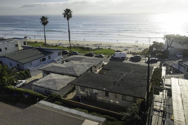 4933 35 Ocean Boulevard, San Diego