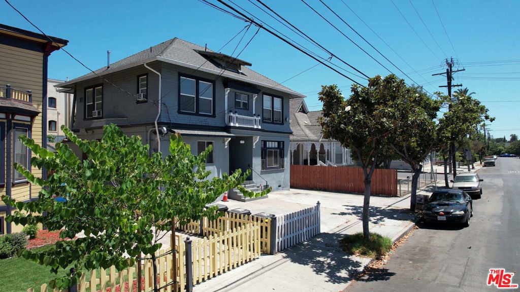 Photo of Listing #26669083