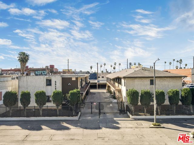5516 Virginia Avenue, Los Angeles