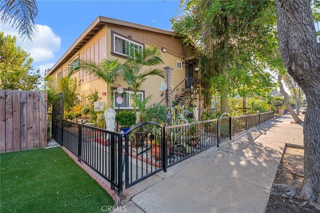 2166 W Alameda Avenue, Anaheim
