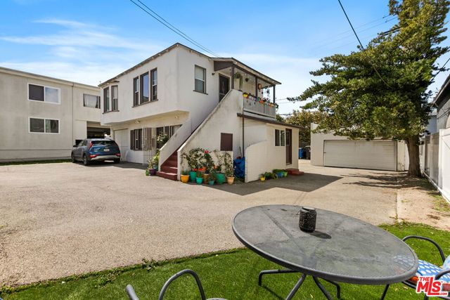 2302 32nd Street, Santa Monica