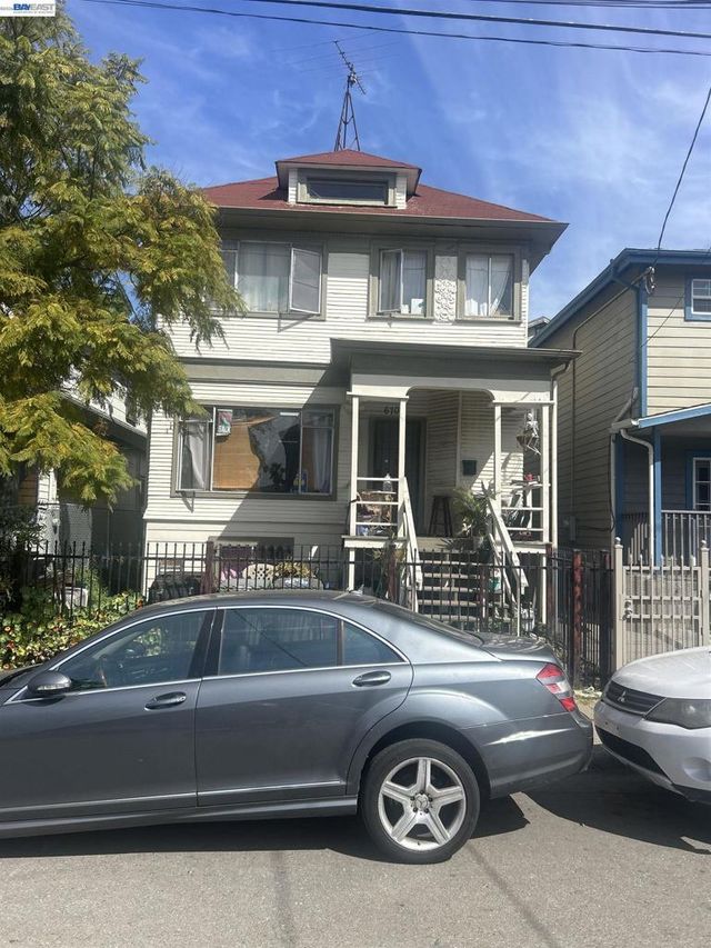 670 32nd St, Oakland