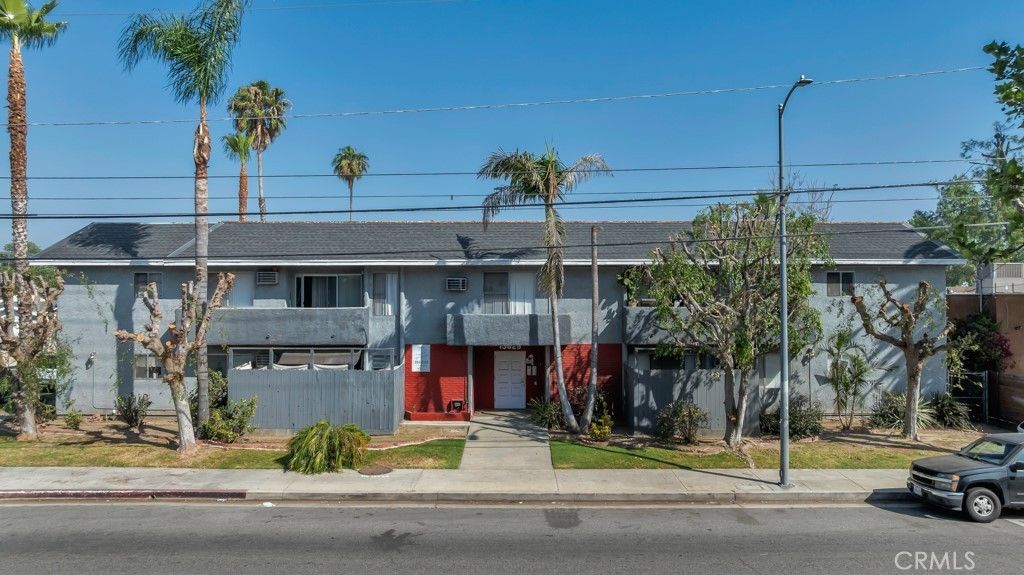 13825 Vanowen St, Van Nuys