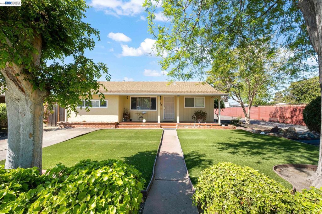 Photo of Listing #41128575