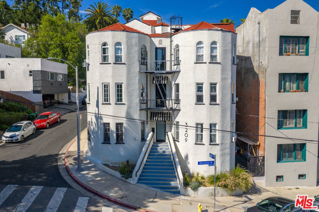 Photo of Listing #26670235