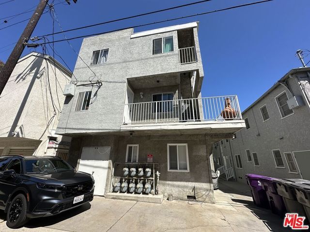 105 Roswell Avenue, Long Beach
