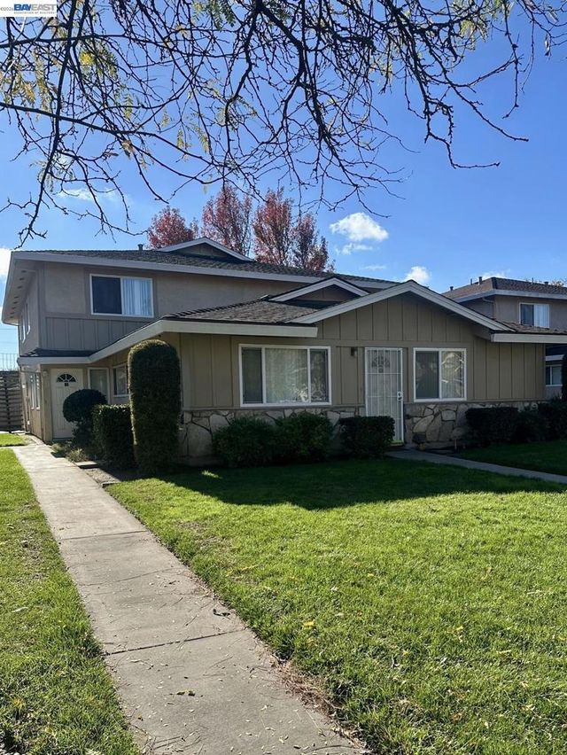 2212 Palisade, Modesto