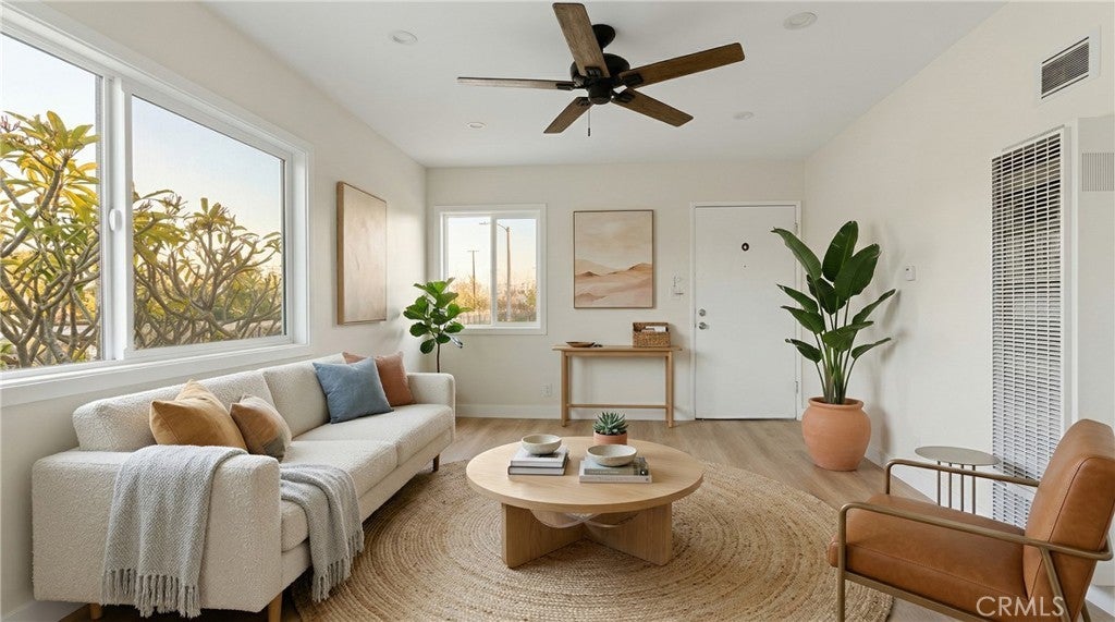 Photo of Listing #DW26068736