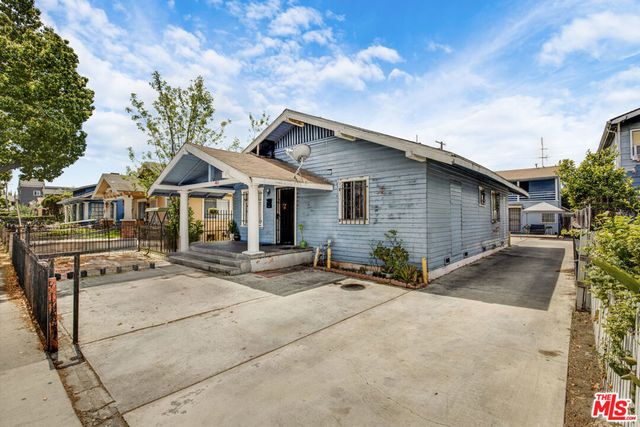 1081 Cherry Avenue, Long Beach