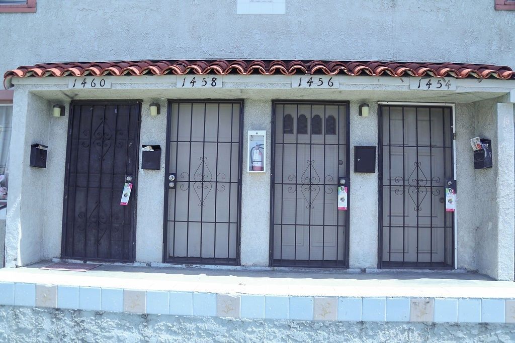 1454 Magnolia, Long Beach