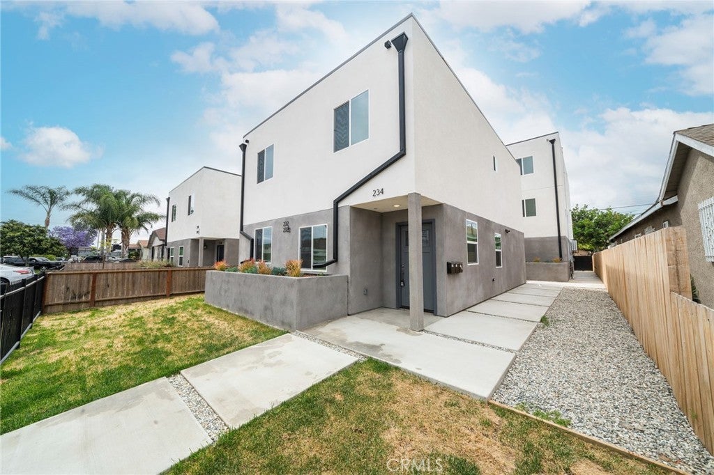 Photo of Listing #OC26075895